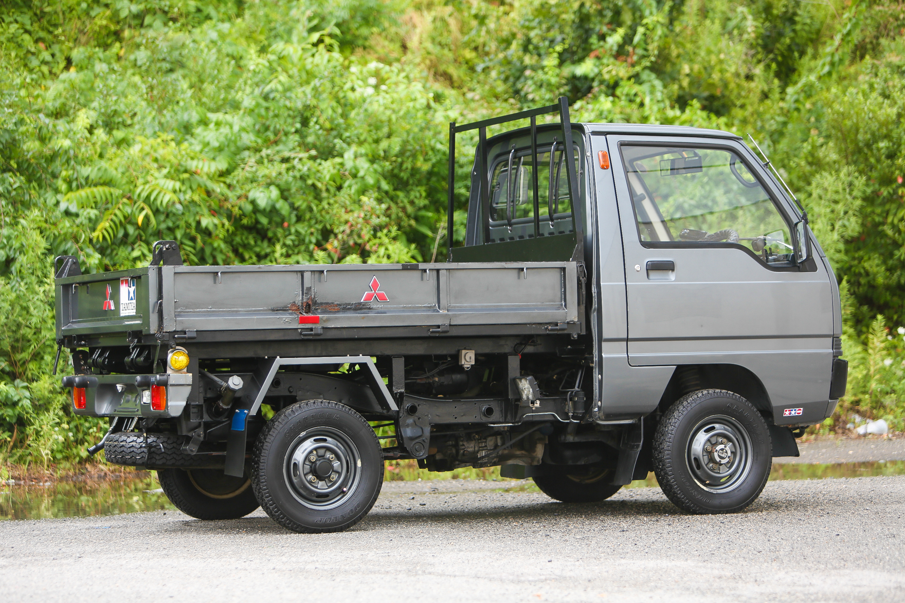 1989 Mitsubishi Minicab Scissor/Dump